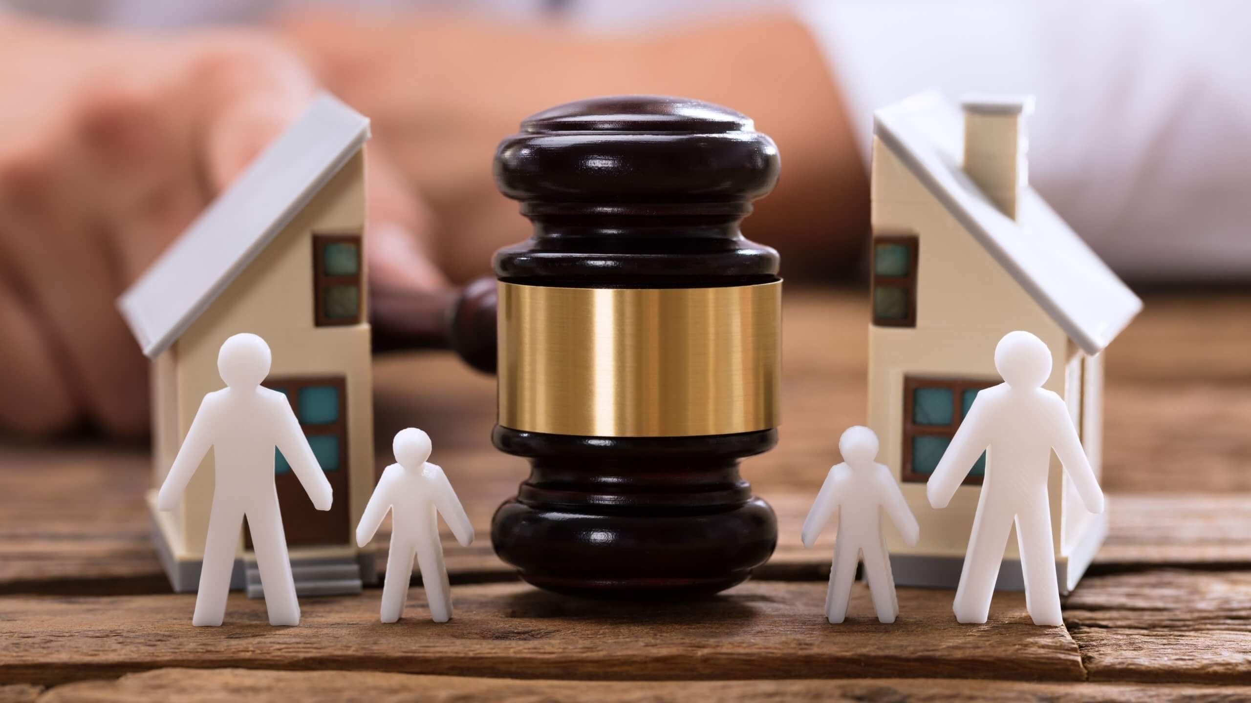 هر آنچه از یک وکیل ایده آل نیاز دارید